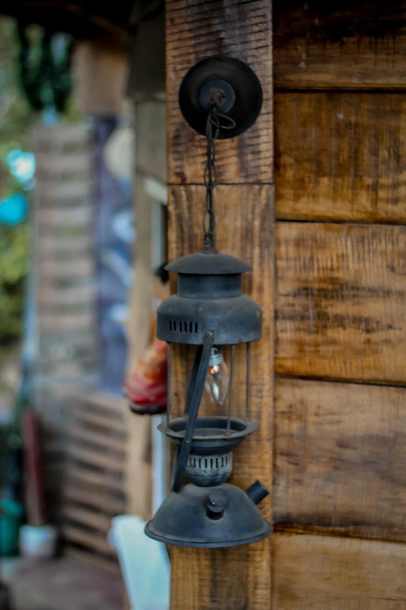 Hostal Tree House Ела Екстериор снимка